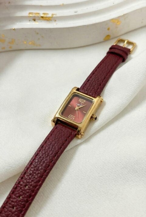 Atene Velvet Watch in Gold and bordeaux